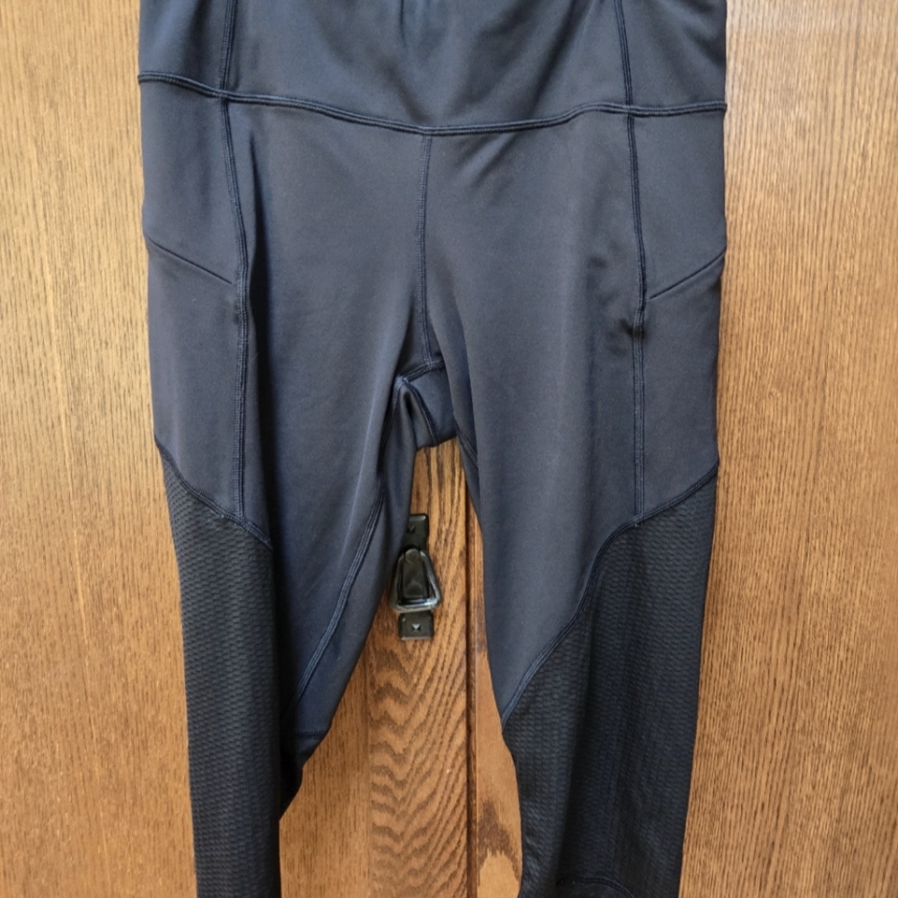 Athleta Crop Pants with Pockets